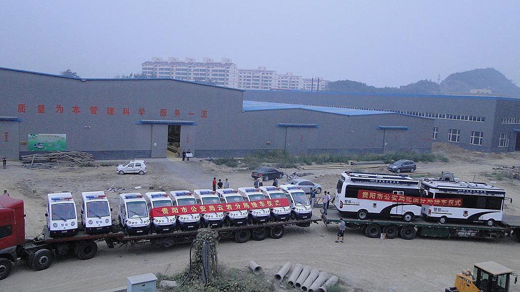 云巖電動(dòng)巡邏車，肅穆整潔